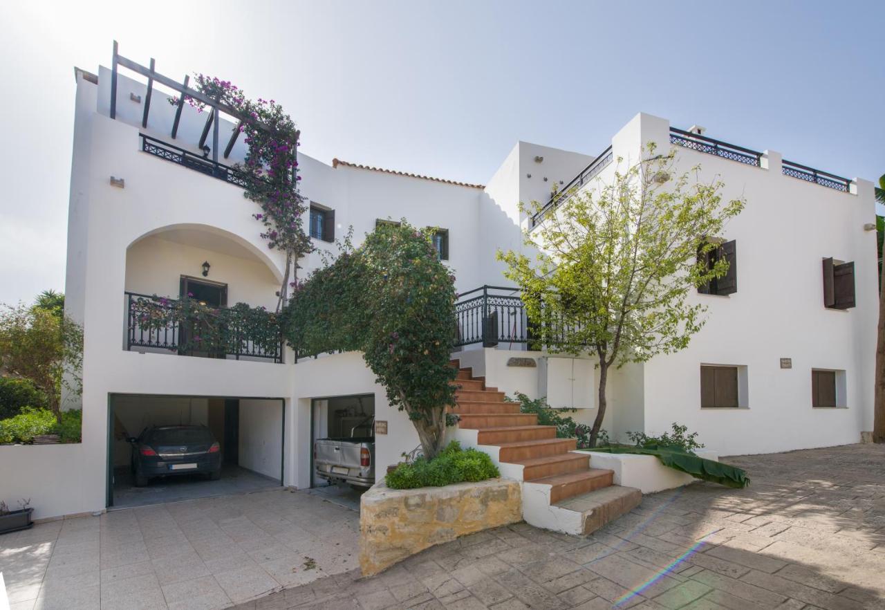 Vilă Douliana Villas